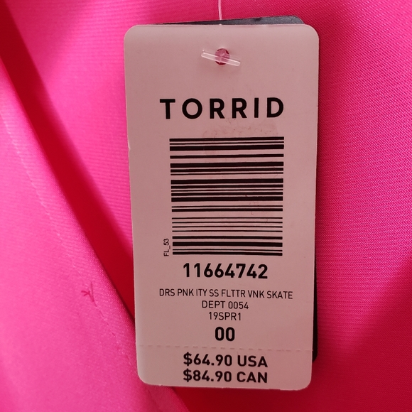 Torrid Skater Dress Pink Stretchy Flutter Sleeve V-Neck Size 00 M/L  NWT - Picture 7 of 16